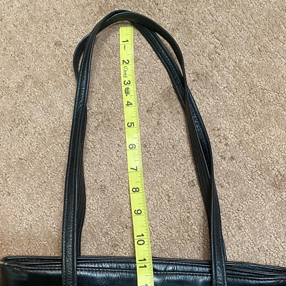 Vintage Black Leather Shoulder Bag Practical Chic Utility Trendy